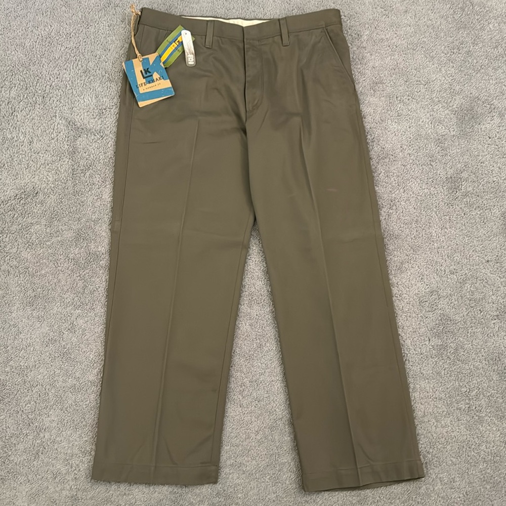 New, tag on men’s Khakis style pants 36/30